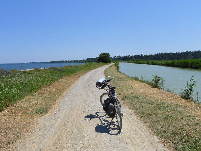 Slow Tourisme : Partir pour une aventure au calme du Canal des deux mers DP : France vélos tourisme