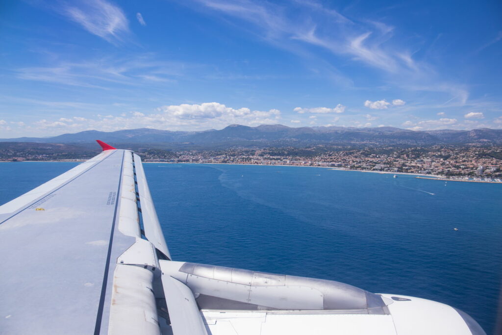 L'aéroport Nice-Côte d'Azur fait de la Méditerranée une destination prisée par les voyageurs