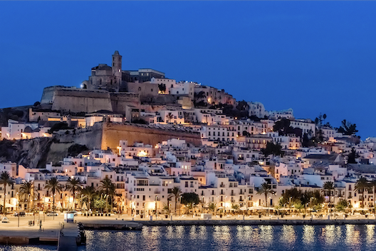 Ibiza : calme, fête et volupté