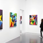 galerie_exposition_art_marocain_bois_colore