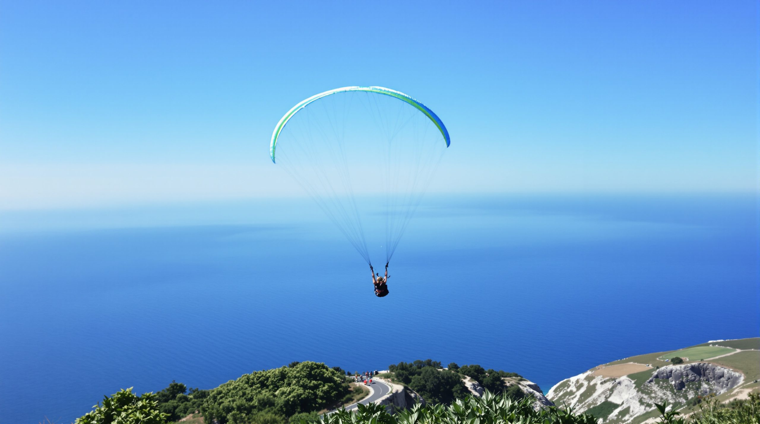 survol_falaises_bretonnes