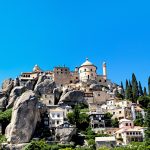 village_granit_perché