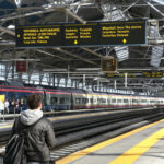 Gare-trains-voyageur